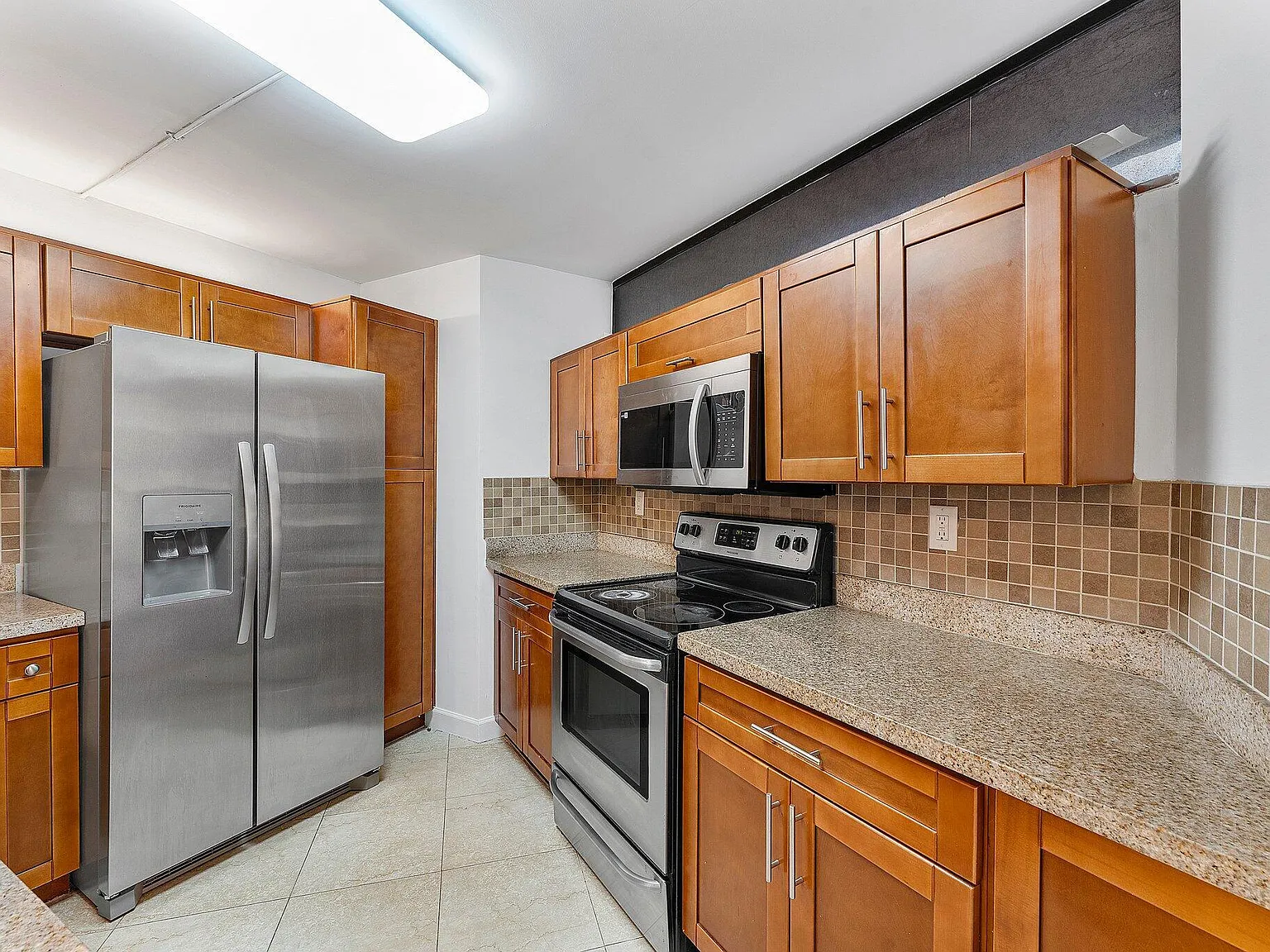 2 bed, 2.5 bath, 1302 sqft, $2,800 — Photo 1