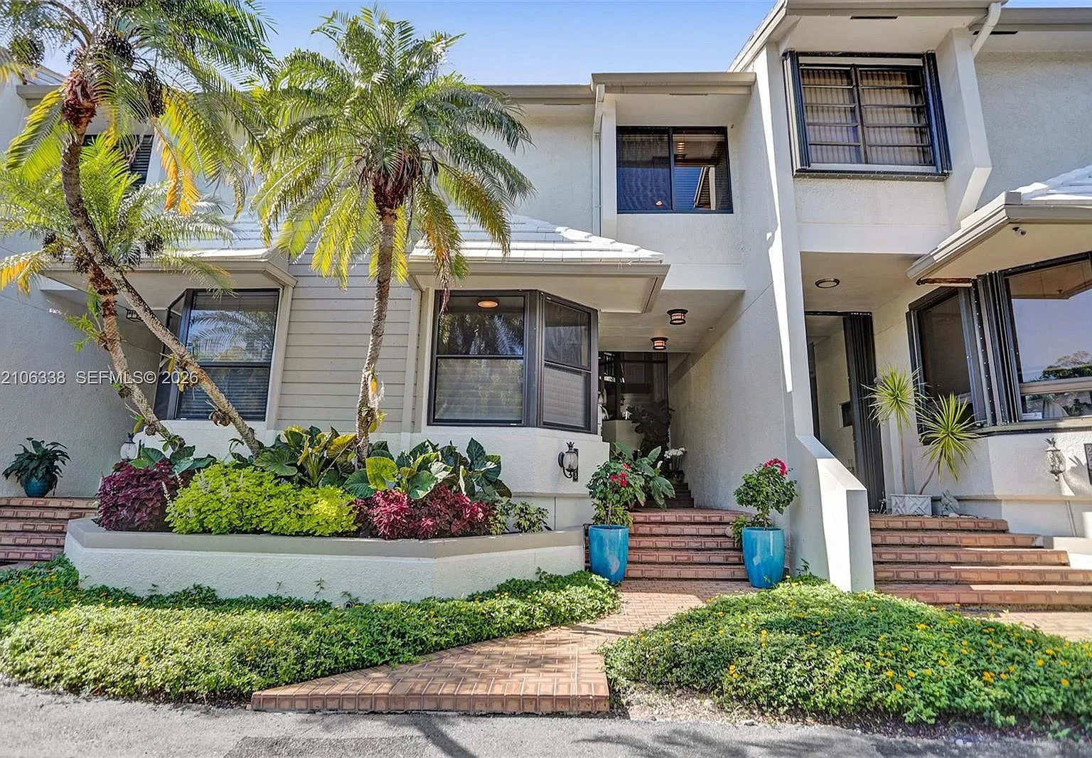 Hidden Cove Townhouses — Photo 4