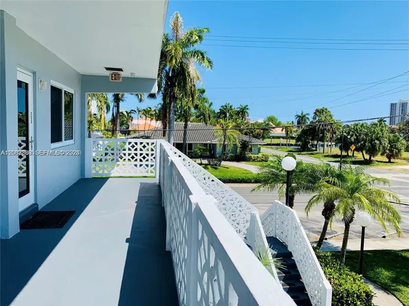 600 Layne Blvd, Hallandale Beach, FL