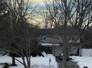 22 Klaibar Ln, East Northport, NY 11731
