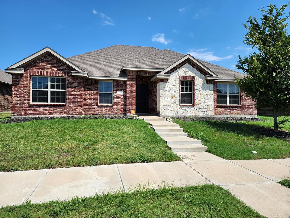 1st image of 517 Clearlake Dr