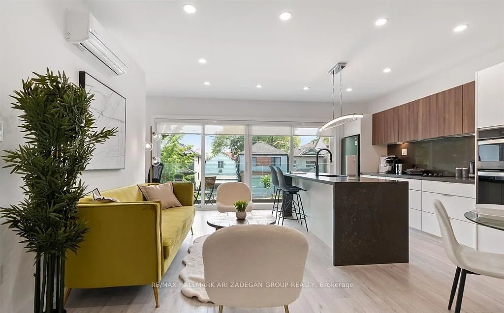 3 bed, $3,652 — Photo 4