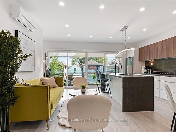4th image of 16 Minto St #2