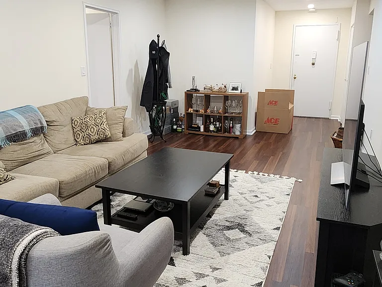 860 E Broadway #6J — Photo 15