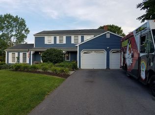 6070 Donnybrook Dr, Cicero, NY 13039