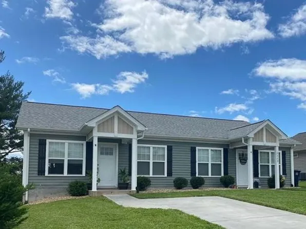 2329 Moir St NE, Roanoke, VA 24012