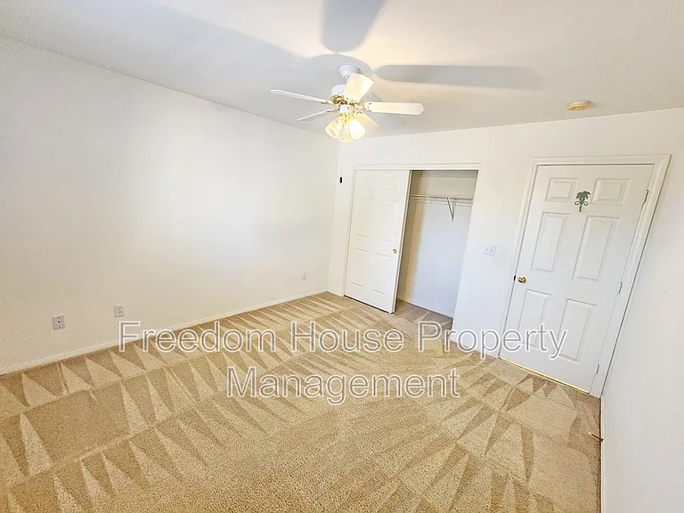 380 Round Up Ct — Photo 24