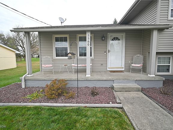 3rd image of 5560 Madrid Dr