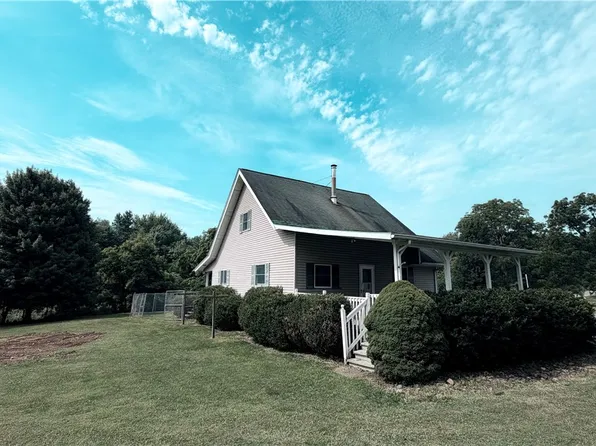 2307 Princeton Rd, New Castle, PA 16101