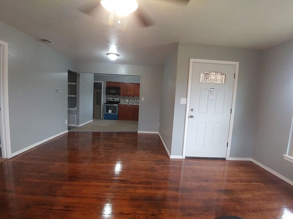 1st image of 2712 SW 49th St