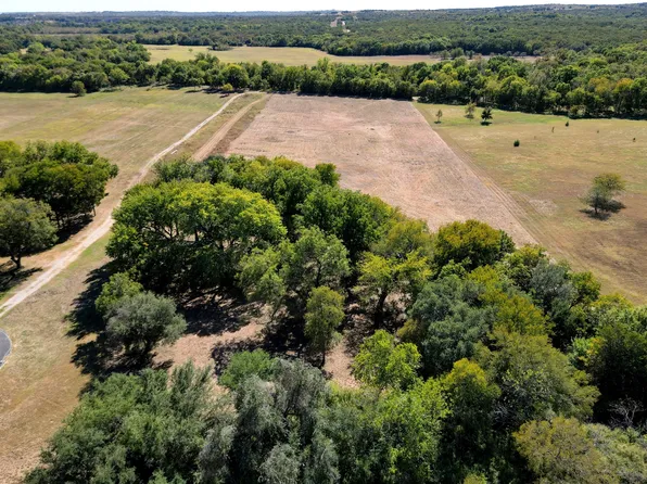 4401 La Cantera Ct, Fort Worth, TX 76108