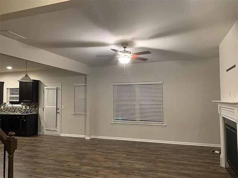230 Arbor Dr — Photo 3