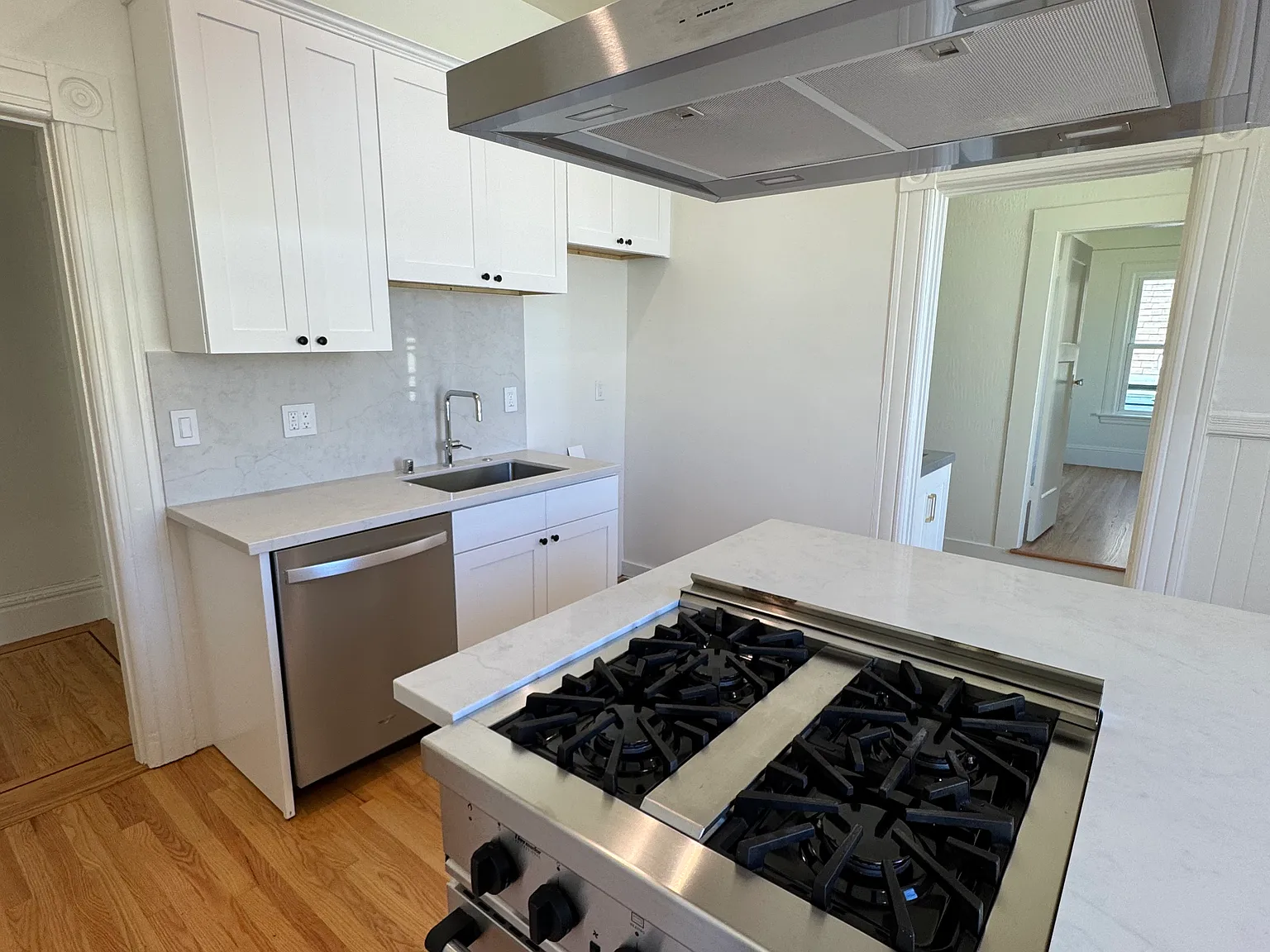 3 bed, $8,275 — Photo 2