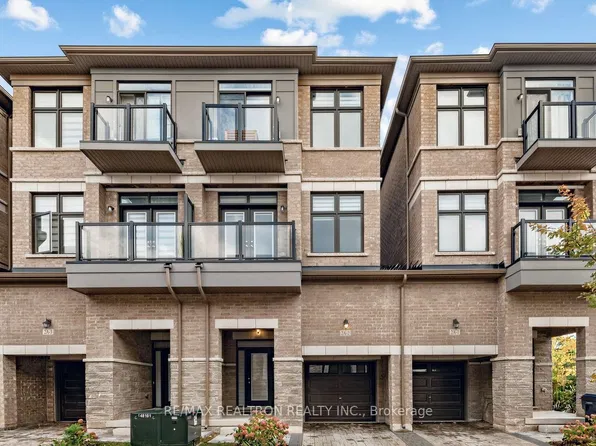 2A Muir Ave #2, Toronto, ON M9L 1H3