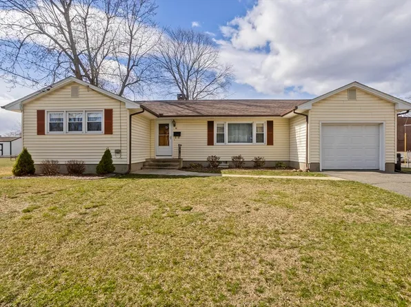 14 Garrity St, Chicopee, MA 01020