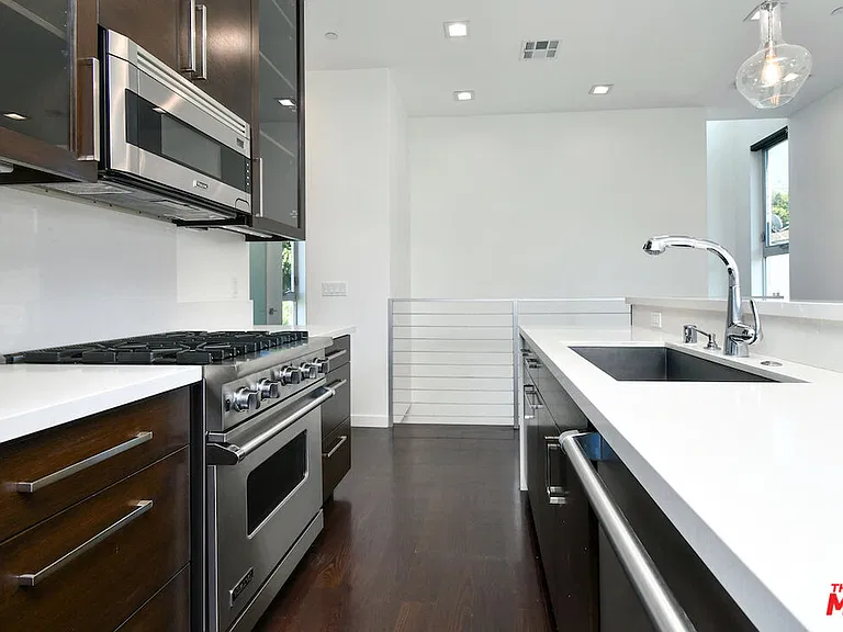 11610 Ohio Ave #1 — Photo 19