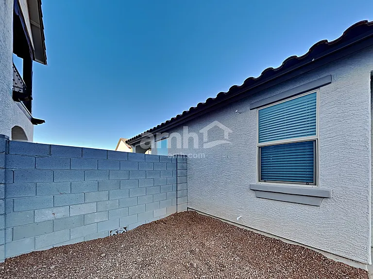 815 S 150th Dr — Photo 20