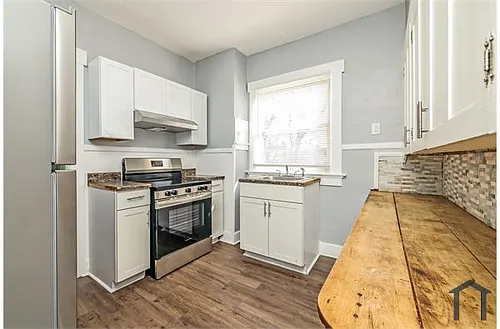 113 W Parkwood Dr #113 Photo 1
