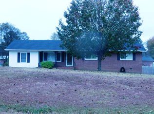 105 Benjamin St, Greenwood, SC 29646