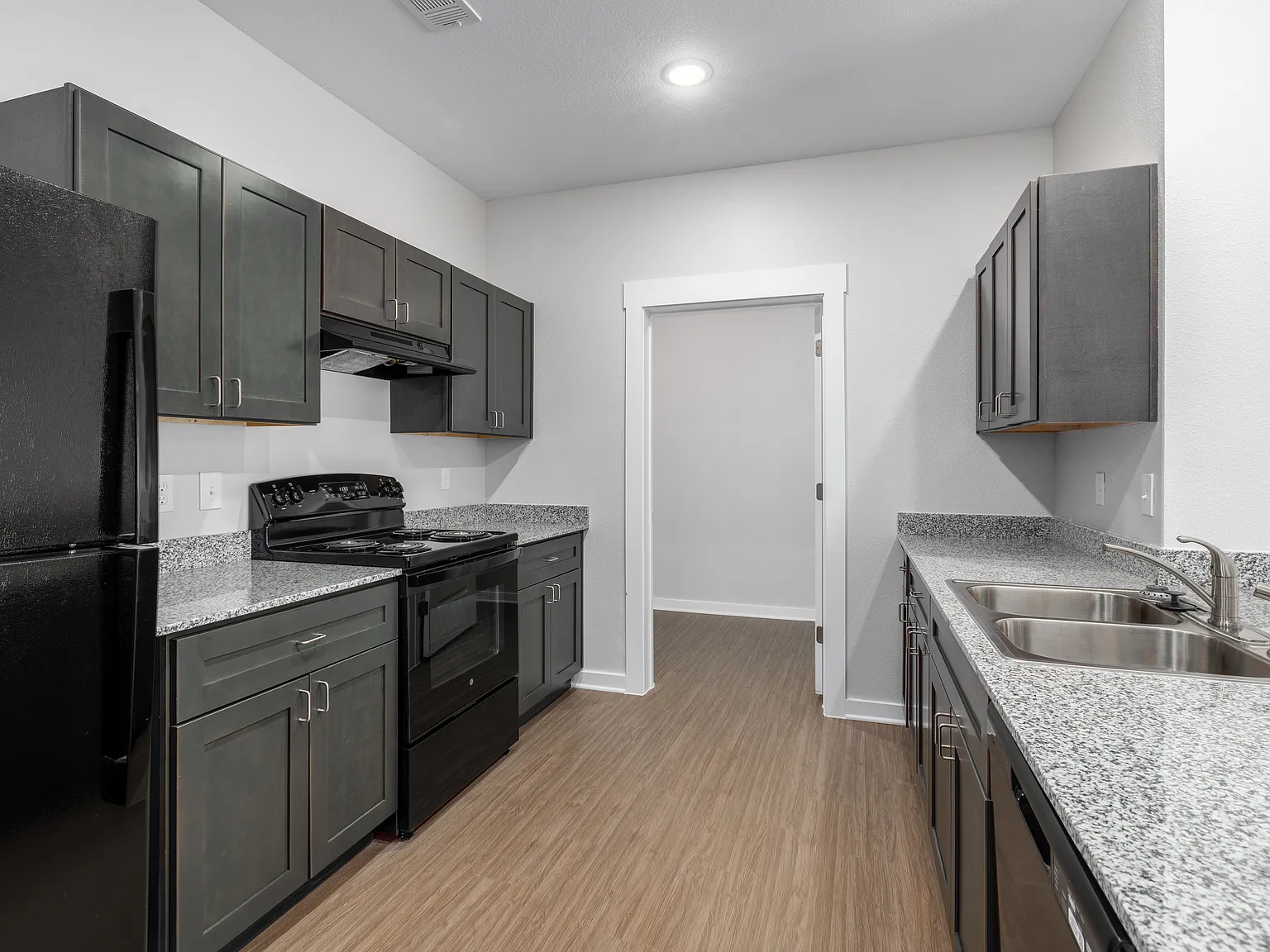 Reserve at Mott — Photo 3