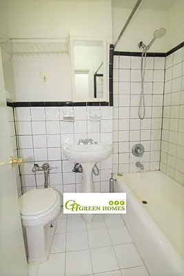 Rented by Green Home NY Realty LLC | media 8