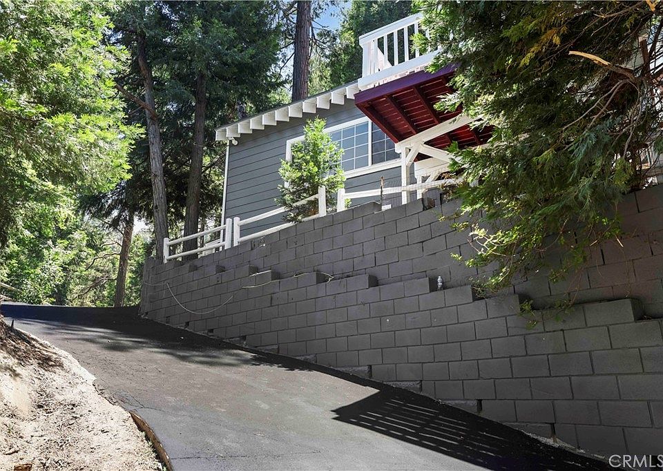 1st image of 23715 Scenic Dr