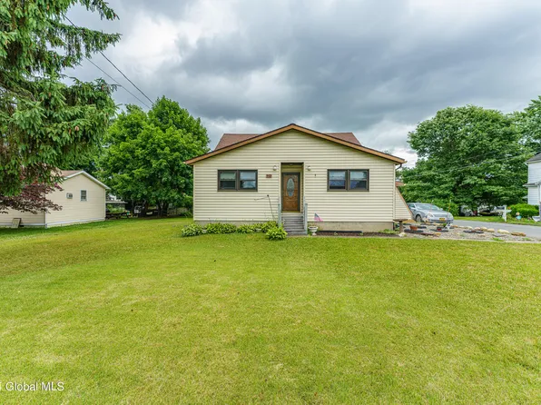 10 Weaver Avenue, Waterford, NY 12188