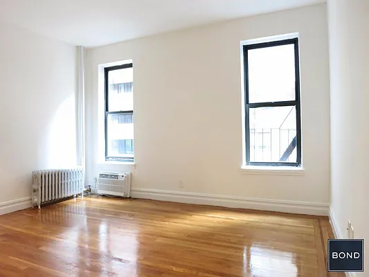 Rented by Bond New York | media 10