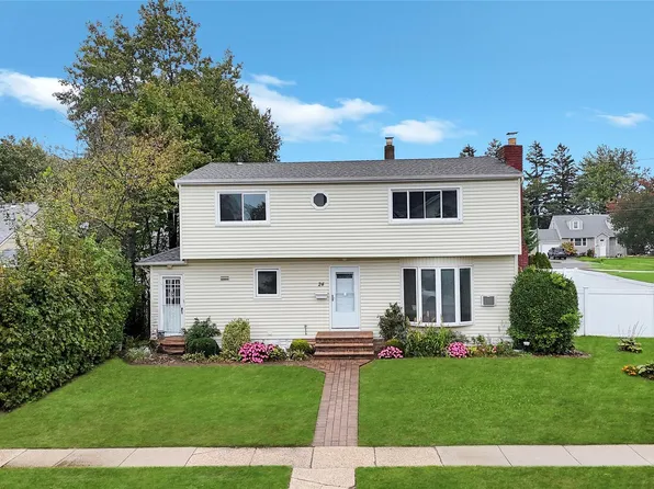 24 Michigan Drive, Hicksville, NY 11801