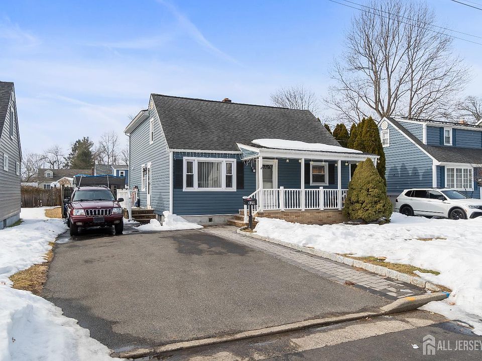 1st image of 429 1st St