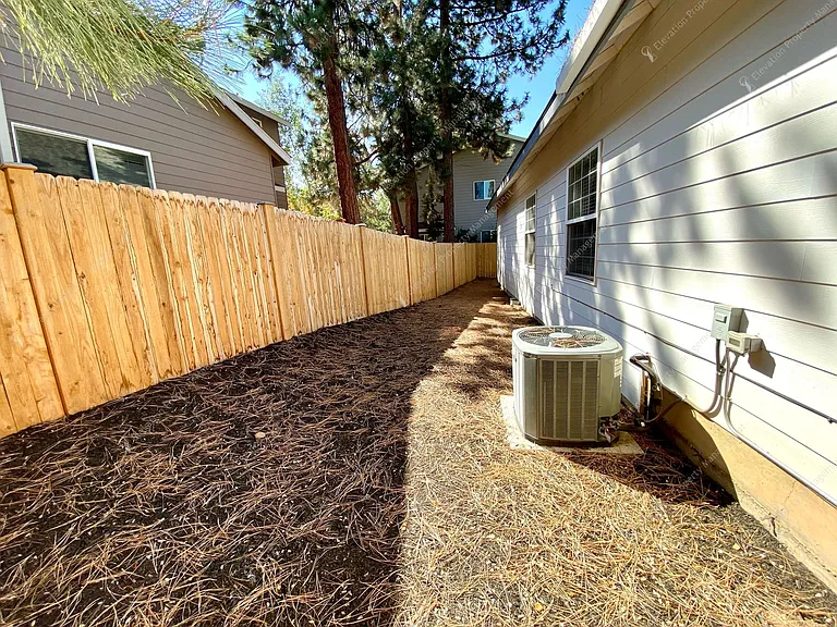 61311 Brookside Loop — Photo 28