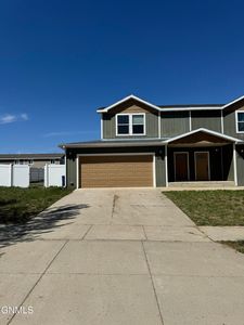 3214 10th Ave NE, Watford City, ND, 58854