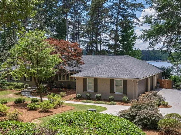 3301 Bay View Dr, Jonesboro, GA 30236