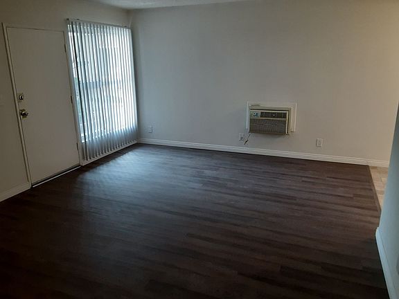 5th image of 14430 Magnolia Blvd APT 12
