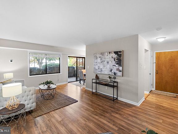 3rd image of 6435 Richmond Hwy APT 104