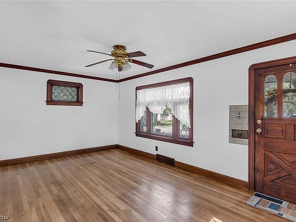 4th image of 3808 W 36th St