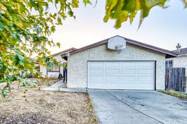 1st image of 4447 Los Serranos Blvd