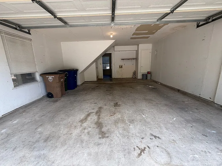 10609 Archdale Dr — Photo 10