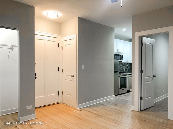 3rd image of 1445 W Carmen Ave #3980120