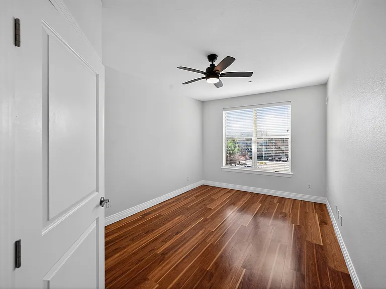 9079 E Panorama Cir #301 — Photo 19