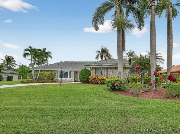 3353 SE Fairway E, Stuart, FL 34997