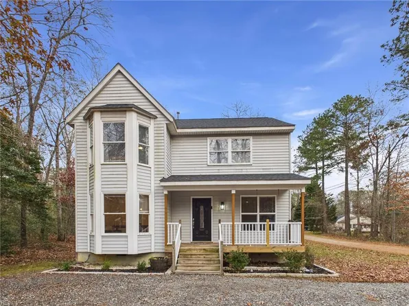 78 Hickory Dr, Hartfield, VA 23071