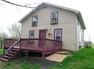 4716 Greenville Rd, Farmdale, OH 44417