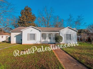 47 Rambling Rd, Palestine, TX 75801