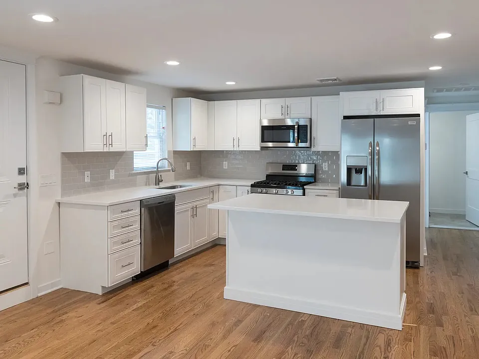 4-18 Northridge St #8