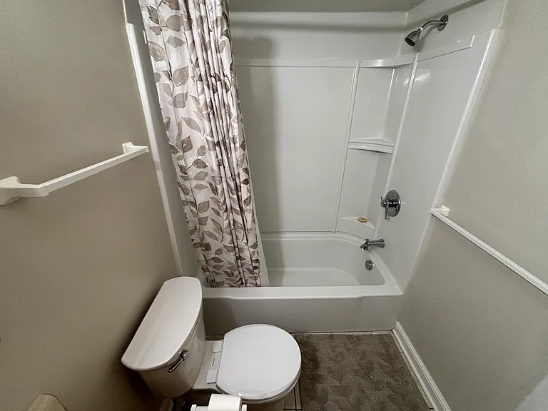 6669 Amsel Ave NE #1 — Photo 7