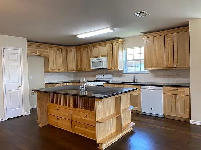 12261 Peak Cir — Photo 4