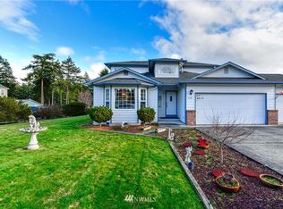 354 SW Muzzall St, Oak Harbor, WA 98277