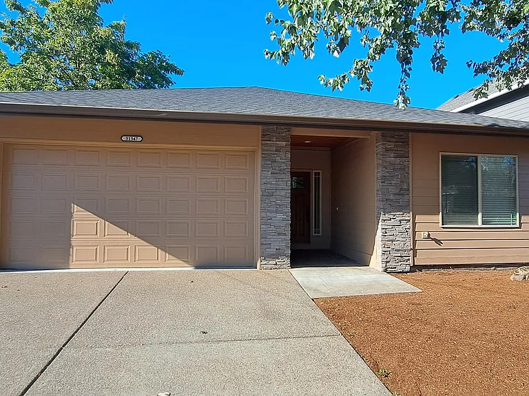 31347 NW Hillcrest St — Photo 10