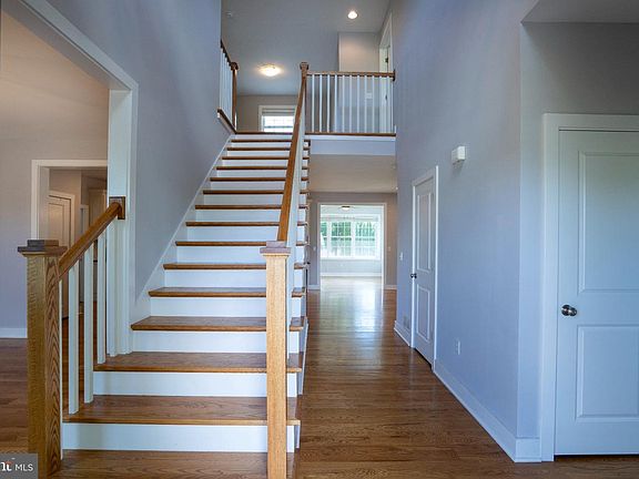 4th image of 150 Mountain Laurel Dr